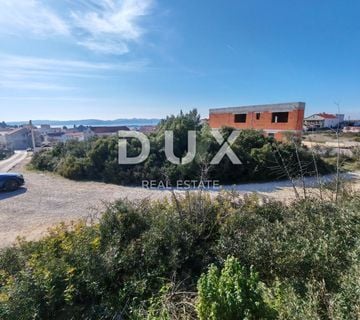 ZADAR, PLOČE - Građevinsko zemljište s pogledom na more za izgradnju zgrade! - cover
