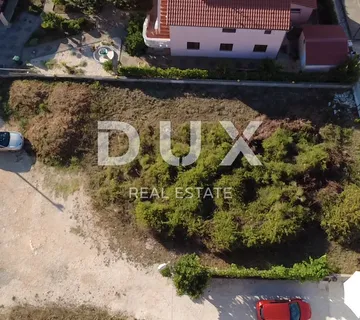 ZADAR, SINJORETOVO - Građevinsko zemljište 590m² - cover