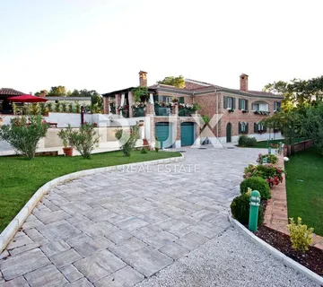 ISTRA, KANFANAR - Veličanstvena, raskošna vila - cover