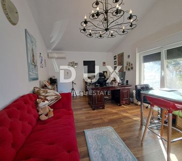 OPATIJA, KASTAV - Vila/kuća, 260 m2 s pogledom, na parceli od 1600 m2 - cover