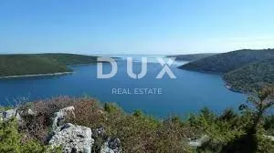 ISTRA, RAKALJ - građevinska parcela gospodarske proizvodne namjene od 8000m2! - cover