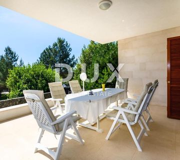 Otok Krk - Luxuzni apartman u novogradnji prvi red do mora! - cover