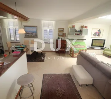 OPATIJA, VOLOSKO - RIJETKOST! 115 m2 u staroj vili s pogledom na more - cover
