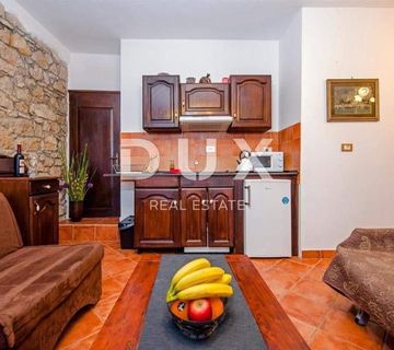 ISTRA, ROVINJ - Apartman u srcu grada 70 metara od mora! - cover