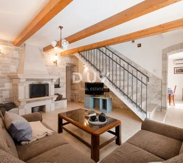 ISTRA, ROVINJ - Kamena ljepotica nedaleko Rovinja! - cover