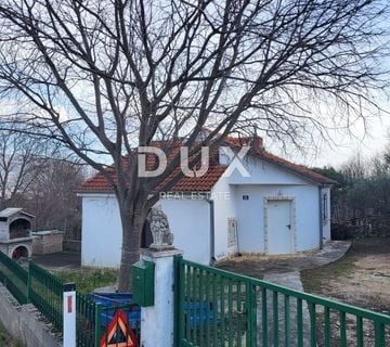 ZADAR, PRIDRAGA - PRILIKA! Šarmantna kuća 1 km od plaže! - cover