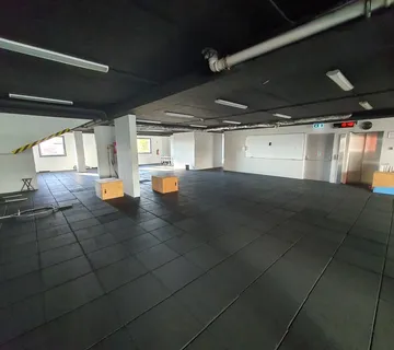 RIJEKA, CENTAR - Poslovni prostor Zagrad 370m2 - cover