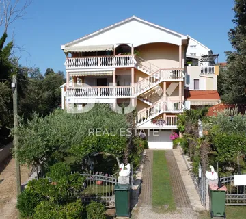 ZADAR, ZATON - Apartmanska vila pokraj mora - cover