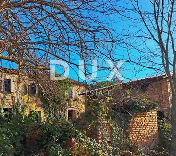 ISTRA, CEROVLJE - Kamena starina s prostranim poljoprivrednim zemljištem - cover