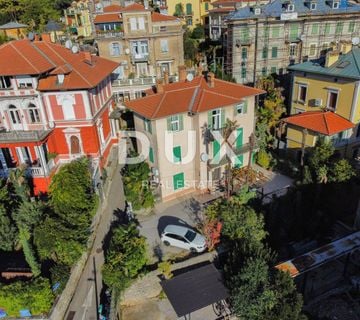 OPATIJA, CENTAR - Dvoetažni stan u povijesnoj vili samo 50 metara od mora u centru Opatije, parking - cover