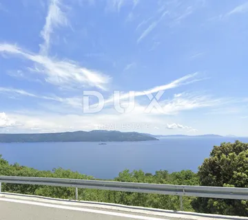 OPATIJA, BRSEČ - građevinsko zemljište ispod glavne ceste s panoramskim pogledom na more - cover