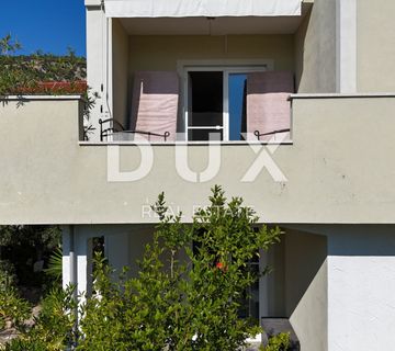 OTOK RAB, BANJOL - Odlična kuća s okućnicom i pogledom na more - cover
