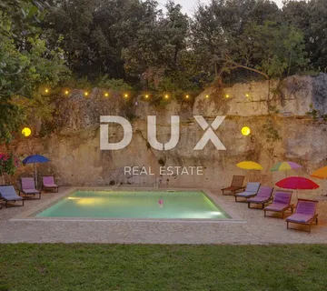 ISTRA, PULA - Skriveni biser okružen prirodom u okolici Pule - cover