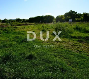 ZADAR, POLJICA BRIG - Građevinsko zemljište uz glavnu prometnu cestu! P3 - cover