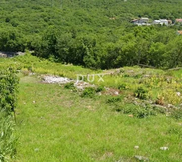 RIJEKA, HRELJIN - građevinsko zemljište idealno za gradnju zgrade sa 4 stana ili privatne kuće u mirnom okruženju na samo 1km zračne udaljenosti od mora! - cover