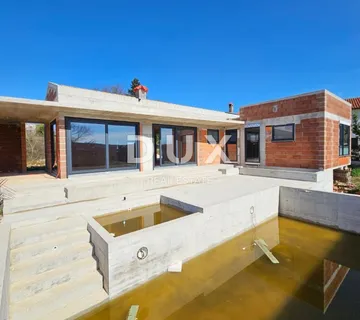 ISTRA,MOTOVUN - Moderna vila u izgradnji - cover