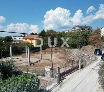 VIŠKOVO, MARINIĆI- građevinsko zemljište 1700m2 za stambenu zgradu - stanove/ obiteljsku kuću  - cover