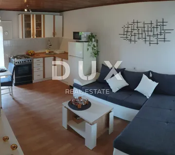 ČAVLE, CERNIK - Kuća od 270m2 sa 3 stana, konobama i velikom okućnicom - cover
