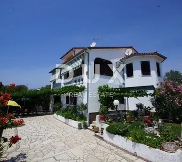 ISTRA, BARBARIGA - Kuća na odličnoj lokaciji s pogledom na more - cover