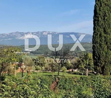 ISTRA, PIĆAN - Građevinsko zemljište s lijepim pogledom - cover