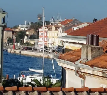 MALI LOŠINJ - dvije samostojeće kuće u strogom centru - cover