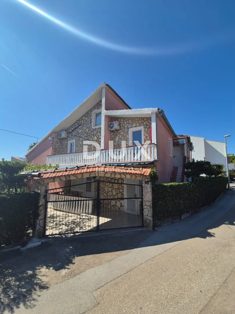 BIBINJE, ZADAR - PRILIKA! Intimna zelena oaza sa 7 apartmana! - cover