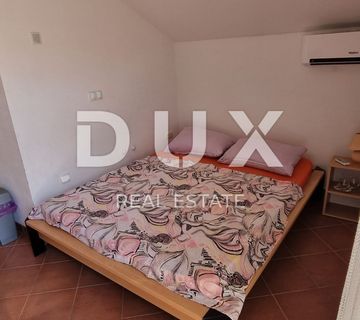 NOVI VINODOLSKI - Zgrada s restoranom, 4 apartmana, 4 sobe, garažom i okućnicom - cover