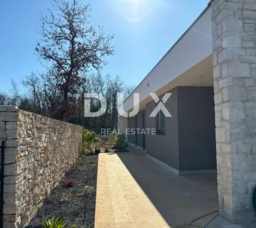 ISTRA, SVETVINČENAT - Moderno rustikalna prizemnica s bazenom! SMART raspored! - cover