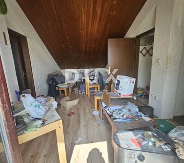 OPATIJA, IKA- 2 stana 143m2 (80m2 + 63m2) prizemlje i 2.kat s pogledom na more + okoliš 250m2 - cover