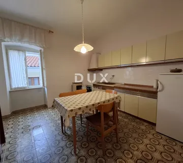 ISTRA, BALE - Kuća u centru s poslovnim prostorom - cover