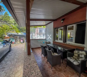 OPATIJA, MOŠĆENIČKA DRAGA - apartman s terasom u prizemlju kuće 4 minute pješice do plaže, GARAŽA! - cover