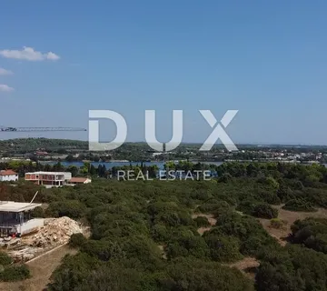 ISTRA, BANJOLE - Građevinski teren za stanove ili vilu za odmor! - cover