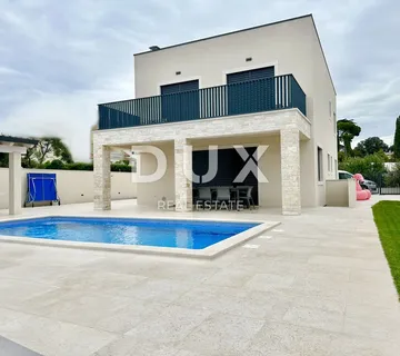 ISTRA, SAVUDRIJA - Urbana vila s bazenom i pogledom na more - cover