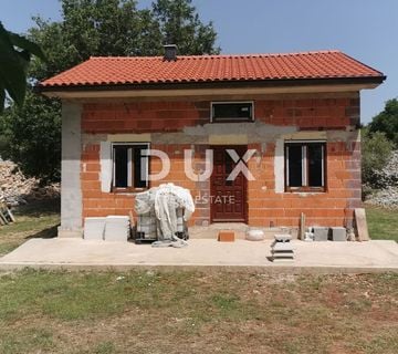 OTOK KRK, GRAD KRK - Maslinik sa gospodarskim objektom - cover