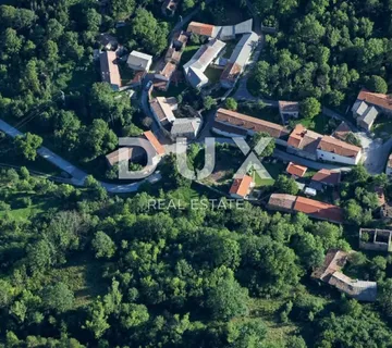 ISTRA, TRSTENIK – Građevinsko zemljište 543 m² u prirodi, idealno za vikendicu ili kuću za odmor! - cover