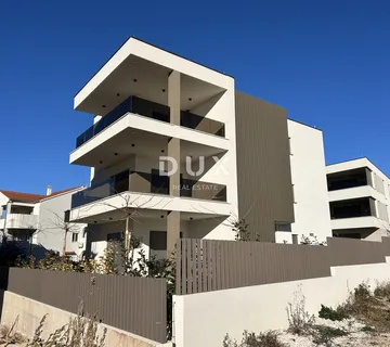 ŠIBENIK, VODICE – Luksuzni stan u blizini plaže s pogledom na more - cover