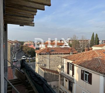 UMAG, CENTAR - Stan u luksuznoj novogradnji, prvi red do mora - cover
