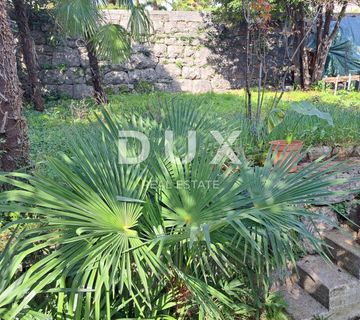 OPATIJA, CENTAR - PRILIKA ! Etaža kuće s pogledom, okućnicom i 2 parkirna mjesta - cover