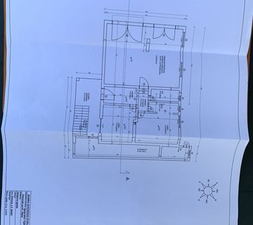 RIJEKA, DONJA DRENOVA - Kuća na 3 etaže + 3 poslovna prostora - cover