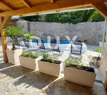CRIKVENICA, TRIBALJ - dvije kuće za odmor s bazenom - cover