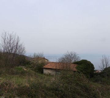 OPATIJA, IČIĆI, POLJANE- građevinsko zemljište 2187m2 (+ 3475m2 negrađevinsko) + 2 starine 200m2 s panramskim pogledom na more za apartmane / obiteljsku kuću / kuću za iznajmljivanje - odmor s bazenom - cover