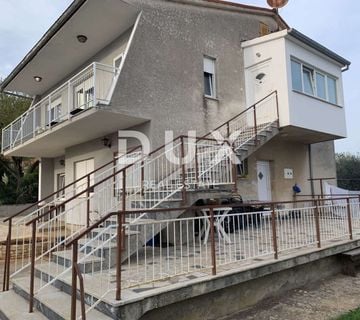 ISTRA, PULA- Kuća sa dva stana + samostojeći apartman! - cover