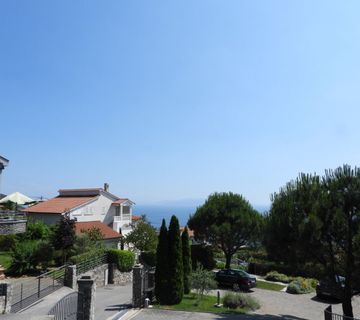 OPATIJA - VOLOSKO - PAVLOVAC - građevinski teren 1571m2 za obiteljsku kuću / villu / apartmane / kuću za iznajmljivanje sa bazenom / kuću za odmor sa bazenom - cover
