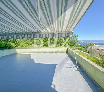 OPATIJA, CENTAR - PRILIKA – fantastičan stan iznad centra Opatije s osunčanom terasom i pogledom na more - cover