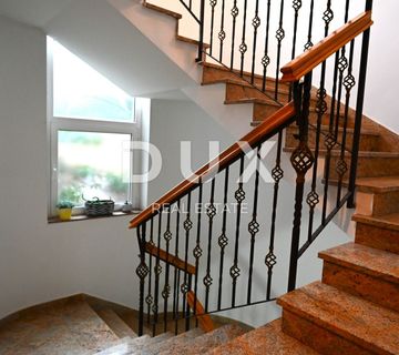 ISTRA, ROVINJ - Kvalitetna zgrada sa stanovima! RIJETKOST! - cover