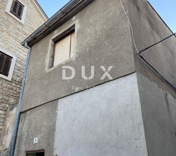 ŠIBENIK, PIROVAC - Kuća uz more u povijesnoj jezgri - cover