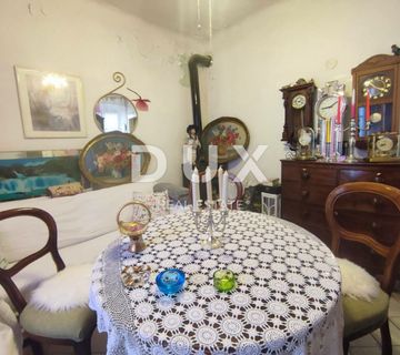 ISTRA, PULA - Kuća u centru grada - cover