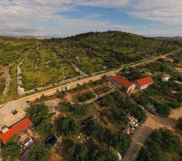 ŠIBENIK, ZATON - Prostrano imanje s objektom i građevinskom dozvolom - cover