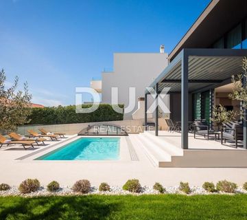 ZADAR, PETRČANE - Luksuzna vila s bazenom 50 m od mora - cover