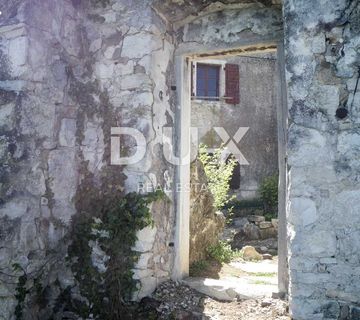 ISTRA, BUJE - ruševni kaštel na vidikovcu - cover